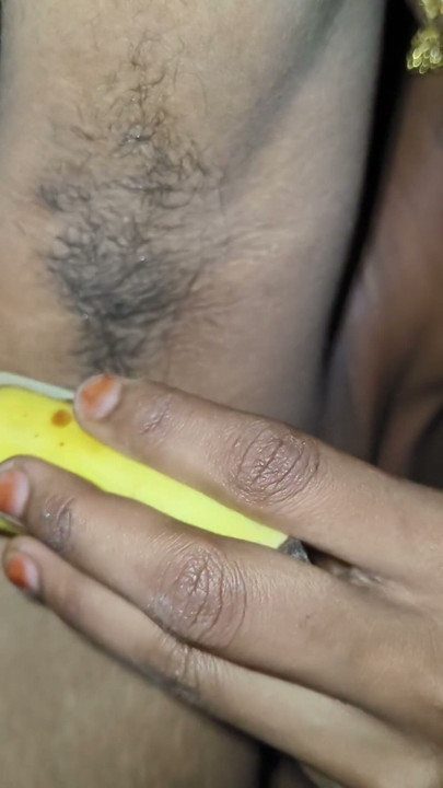 Remaja masukkan pisang ke dalam pepek | Klip 1