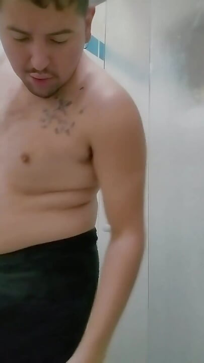 Am ajuns de la antrenament și a luat un duș frumos în vreme rece.