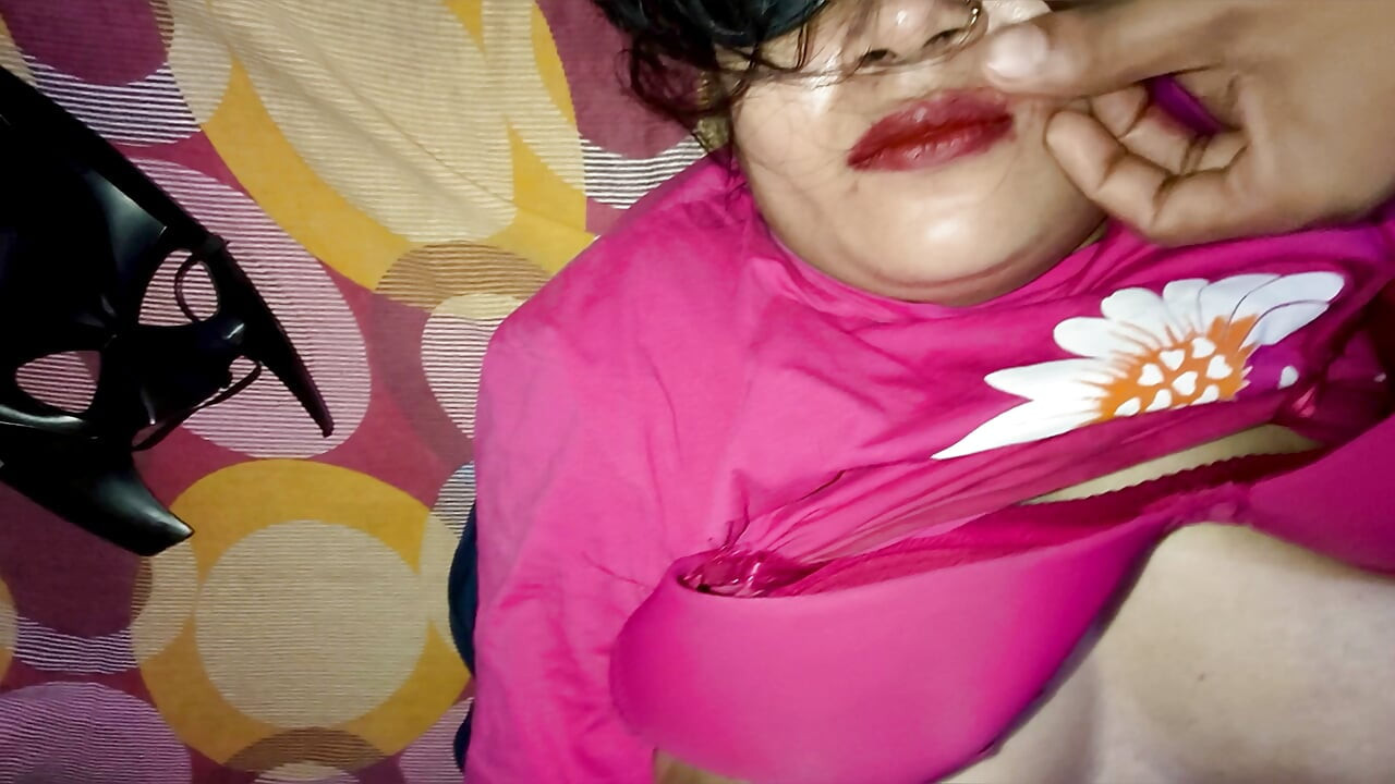 Aaj mom ko jabardasti choda