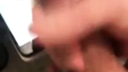 Marcus benim için büyük horoz mastürbasyon yapıyor