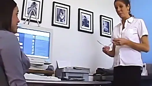 Guru hot tyler ngajarin megan jilat memek