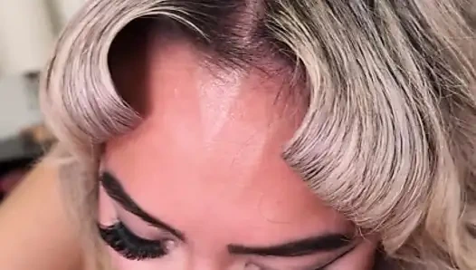 Ateşli luna luxe istekli ve büyük uzun bir yarak yutuyor