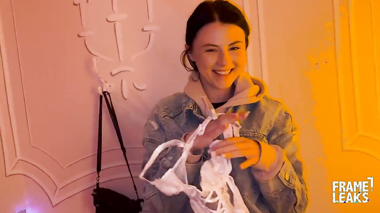 Ruby Moon欢迎克里斯蒂安来到L.a, 一个意大利鸡巴都为我服务