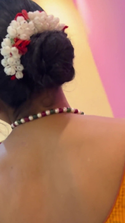 South indian sexy bhabhi ko desi uncle nekhub pussy fuck kiya, bhabhi ne apna pussy chataya | Clip 1