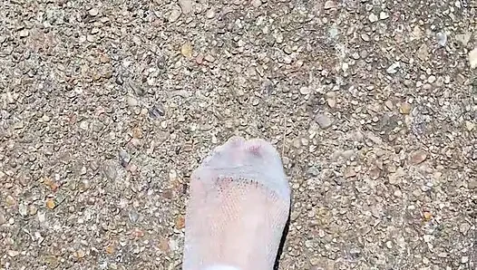 Ayaklar yumuşak bir şekilde adım