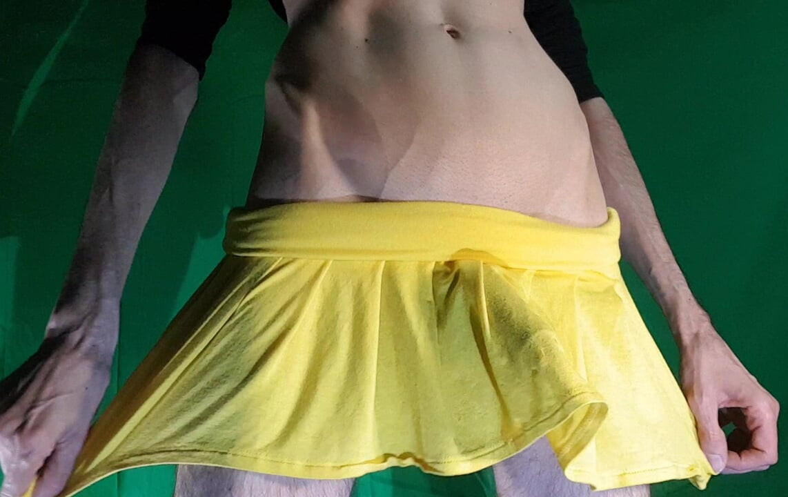 Безшовні стрінги і мереживні трусики приміряти