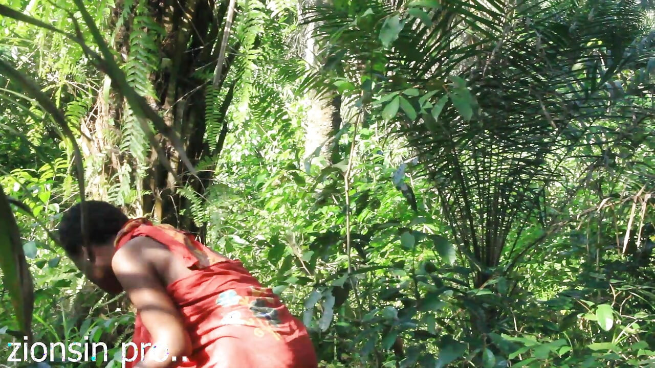 非洲情侶在叢林裡幹砲