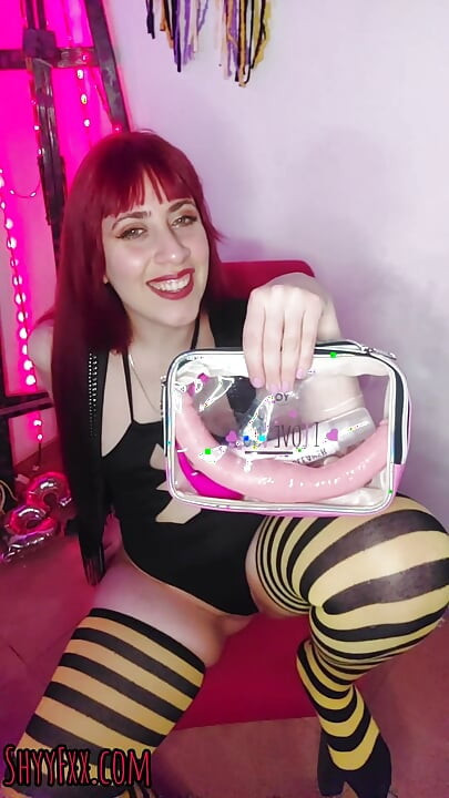 Your Gauchita Friend Takes You to the Sex Shop to Buy Toys