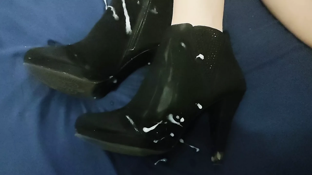 Big Cumshot on my wife's Heels