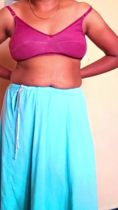 ammu dress change nighty to saree big tits ammus boobs show | Clip 1