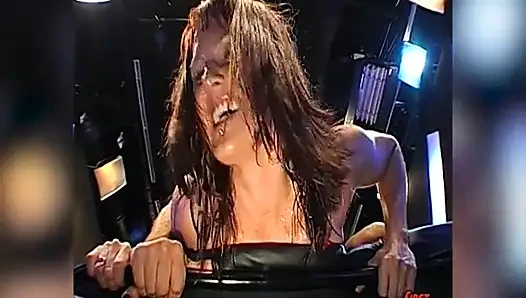 Ggg John Thompson - kırmızı fileli sürtük sikiliyor