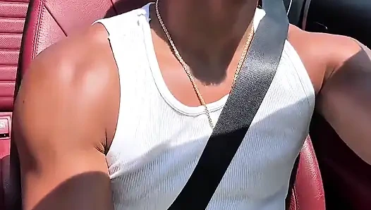 Мэри Рок Отсосала Член Своему Парню В Машине