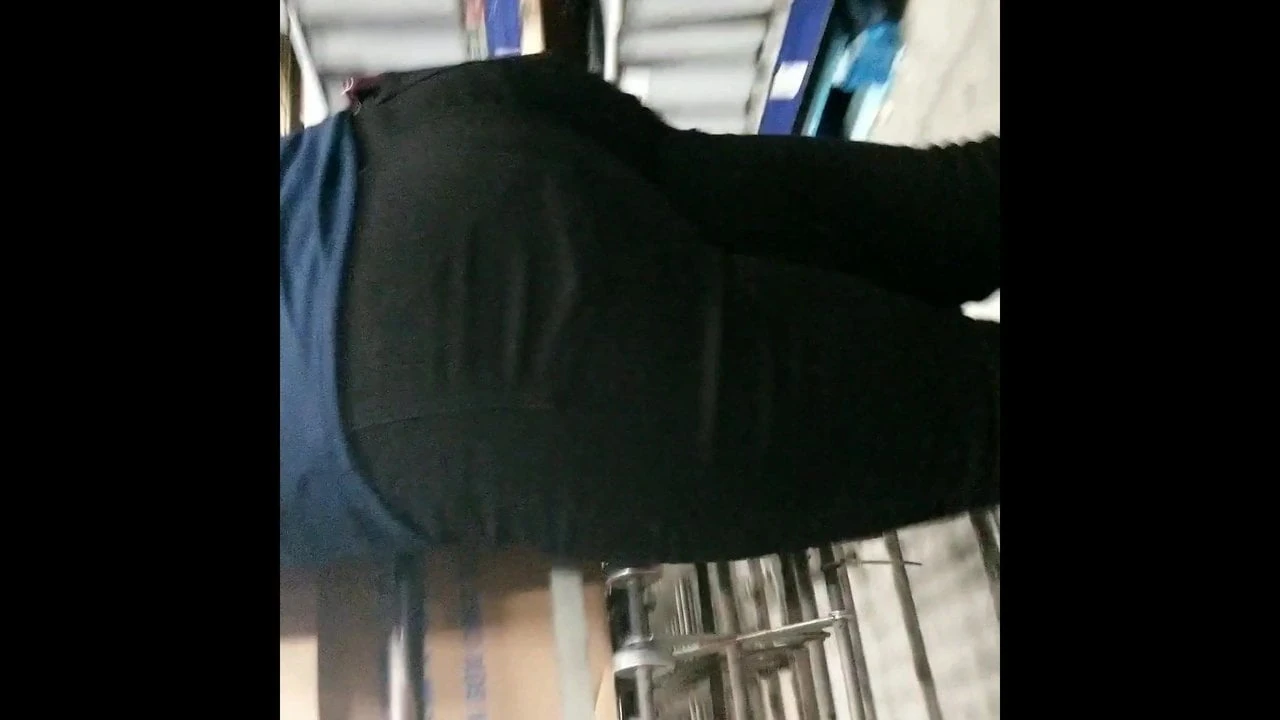 Latina bekerja keras