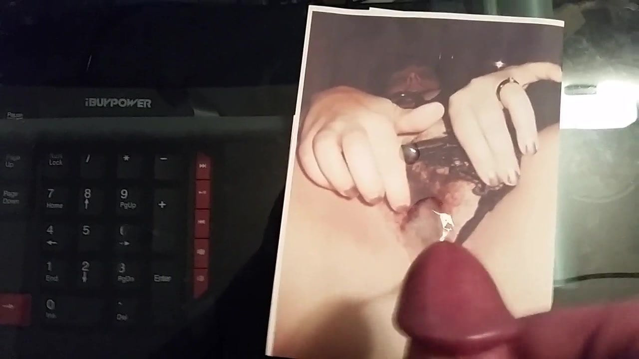 Cumming on licdad hairy pussy