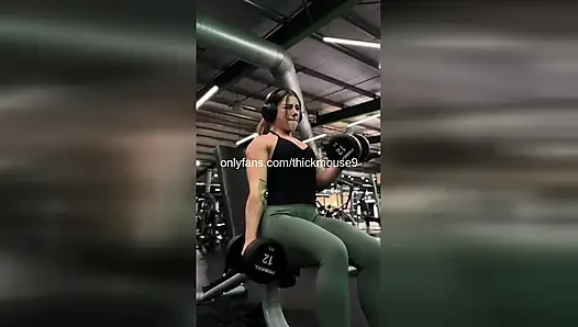 18yo Fisting Accident: Arm Elbow-Deep in Pussy on Live Stream