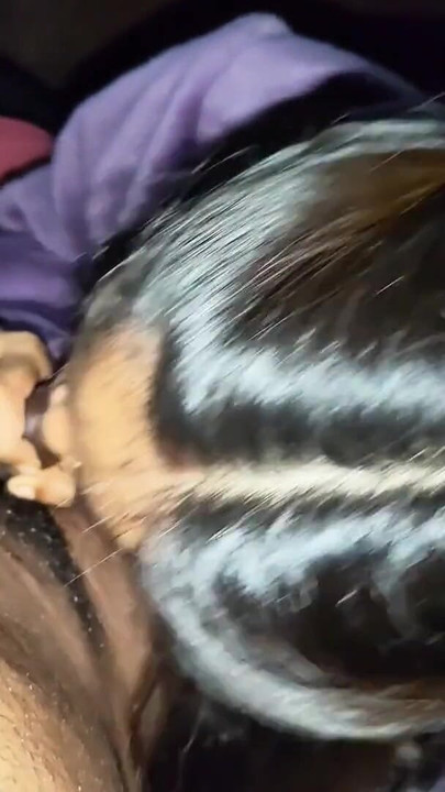 สาวจากละแวกบ้านมาบ้านกูและทําให้เธอดูดควยกู | คลิป 1