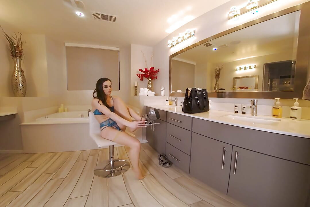 Jenna J Ross Satisfies Her Super Fan
