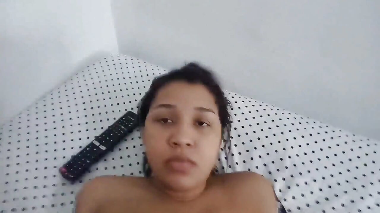 18-річна брюнетка з великими обвислими цицьками з Нью-Йорка, Сполучені Штати трахають великий член свого зведеного брата