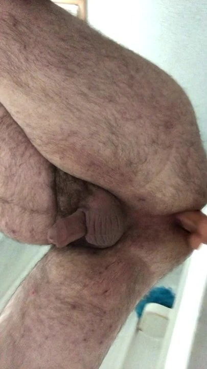 Squirting while fucking my ass