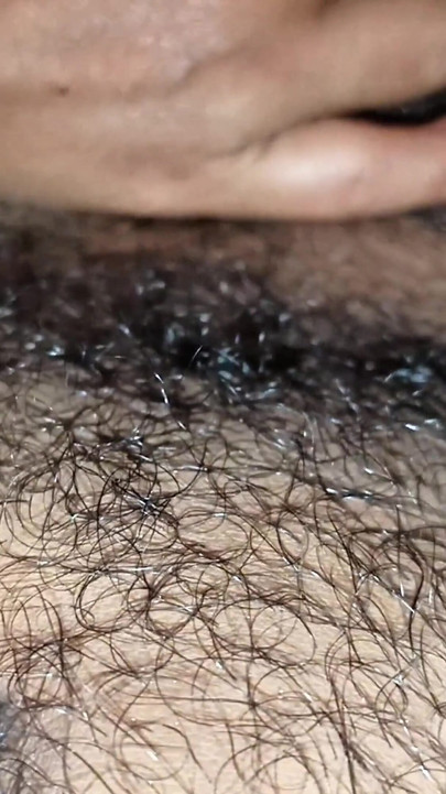 令人难忘的时刻来自“Deshi Indian gril吮吸我的鸡巴浪漫享受热辣的谈话”