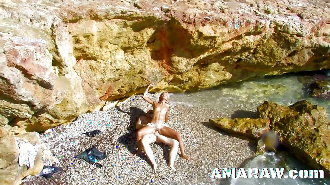 Blonde small tits goddess Crazy Lynn doggy style sex at the beach