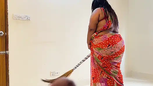 Hintli etnik köken güzel sari giyen hizmetçi Suudi Arabistan'da sikiliyor - sert sikiş ve boşalma