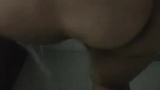 ISTRI BASAH DENGAN PANTAT BESAR