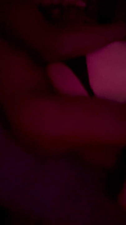 BBC Cuddle ŠUKÁ SVOU FEM SLUT ČUBKU