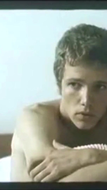Stunning moment from "Es war nicht die Nachtigall (1974), Turkish Dub"