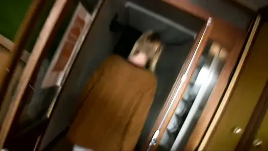 Fahişe göt deliğini derinden ve sert siktiriyor