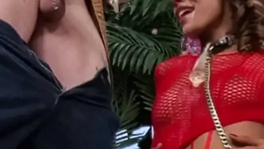 90-фунтовая шлюха Kylie Lebeau хочет больше грязного анала Bryan Gozzling