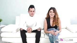 Casal amoroso de 22 anos compartilha suas experiências anais conosco. você vai se apaixonar por eles!