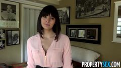 Propertysex - eine wunderschöne Agentin überzeugt Hausbesitzer zum Verkauf