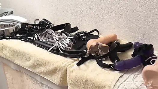 Госпожа Диана Обучает Двух Подчинённых Воску Для Свечи С Большим Удивлением