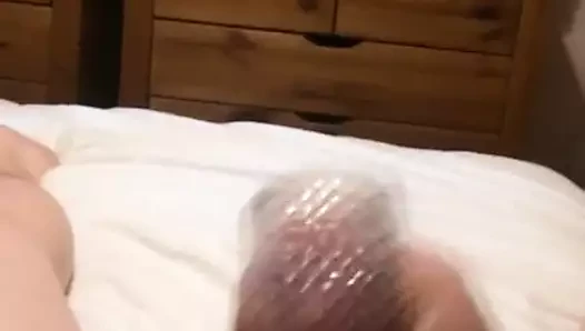 Yeni oyuncak boşalması
