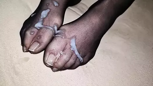 Cum on french Black nylon feet