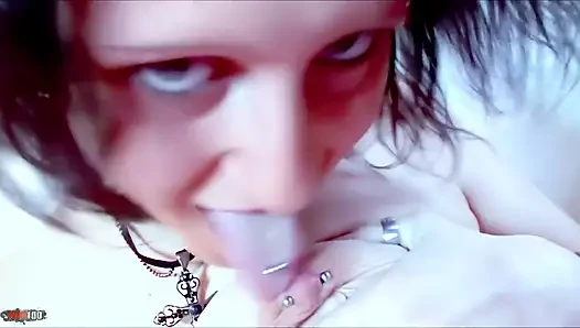 Lou-ann: Büyük doğal memeli Fransız amatör Lou Ann ile porno sahnesi