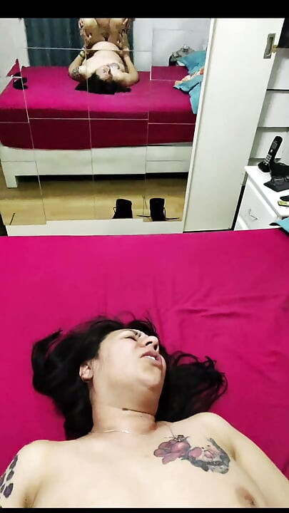 Eu des descobri que alguém que minha esposa e eu fazemos gozada facial