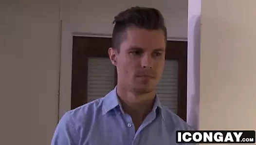 Alex chandler berbat ve bir tartışmadan sonra romans horoz alır