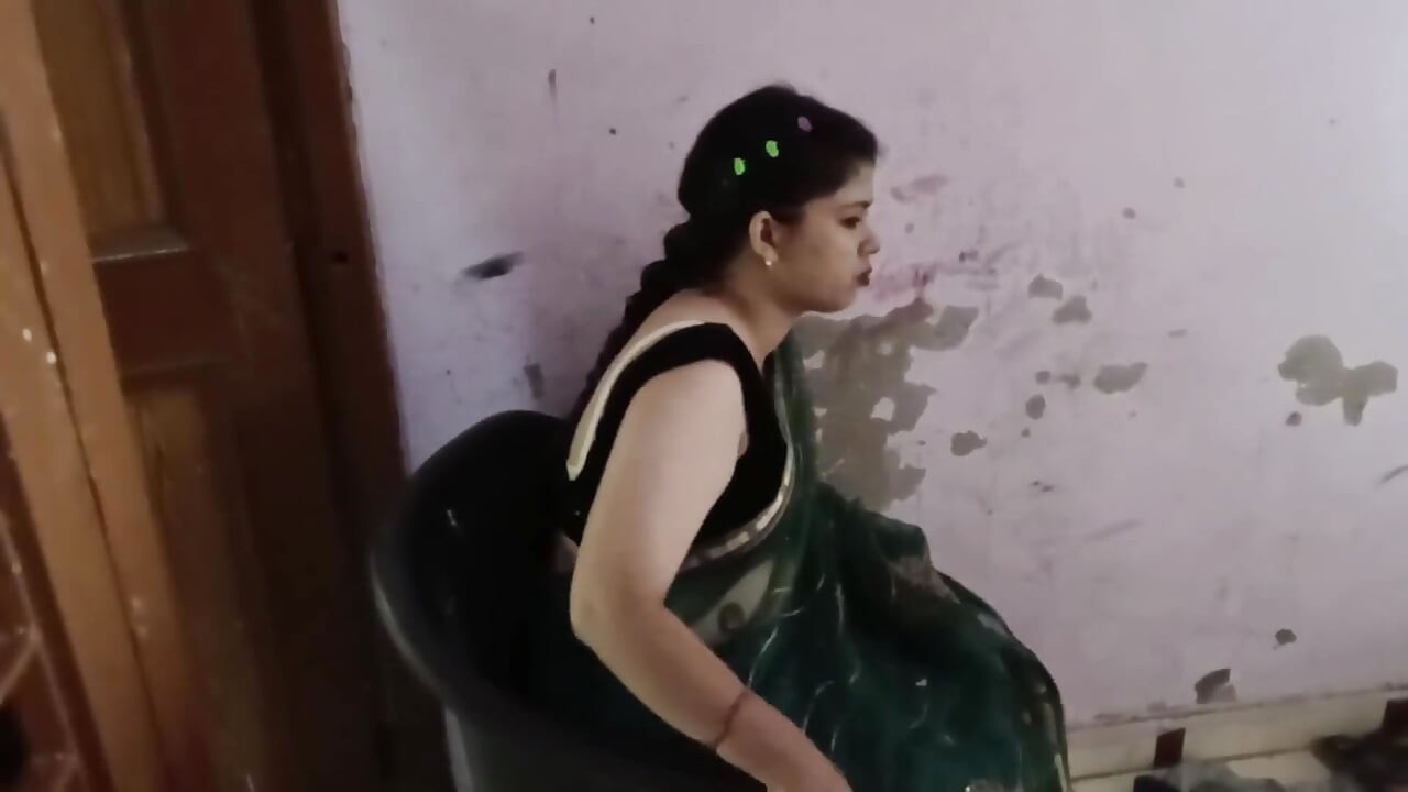 India esposa infiel es atrapada y trío