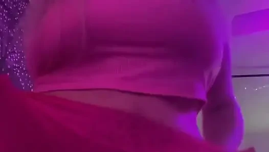 Mengagumi celana dalamku?