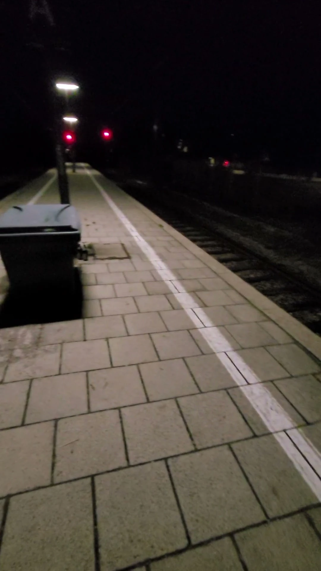 Cumming at the train station!!