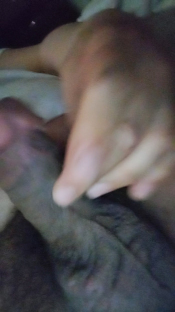 Paja con pene medio erecto