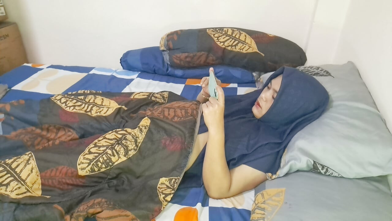 Hijab really wants to be fucked