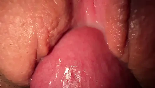 Üvey kız kardeşinin sıkı amını sikiyorum