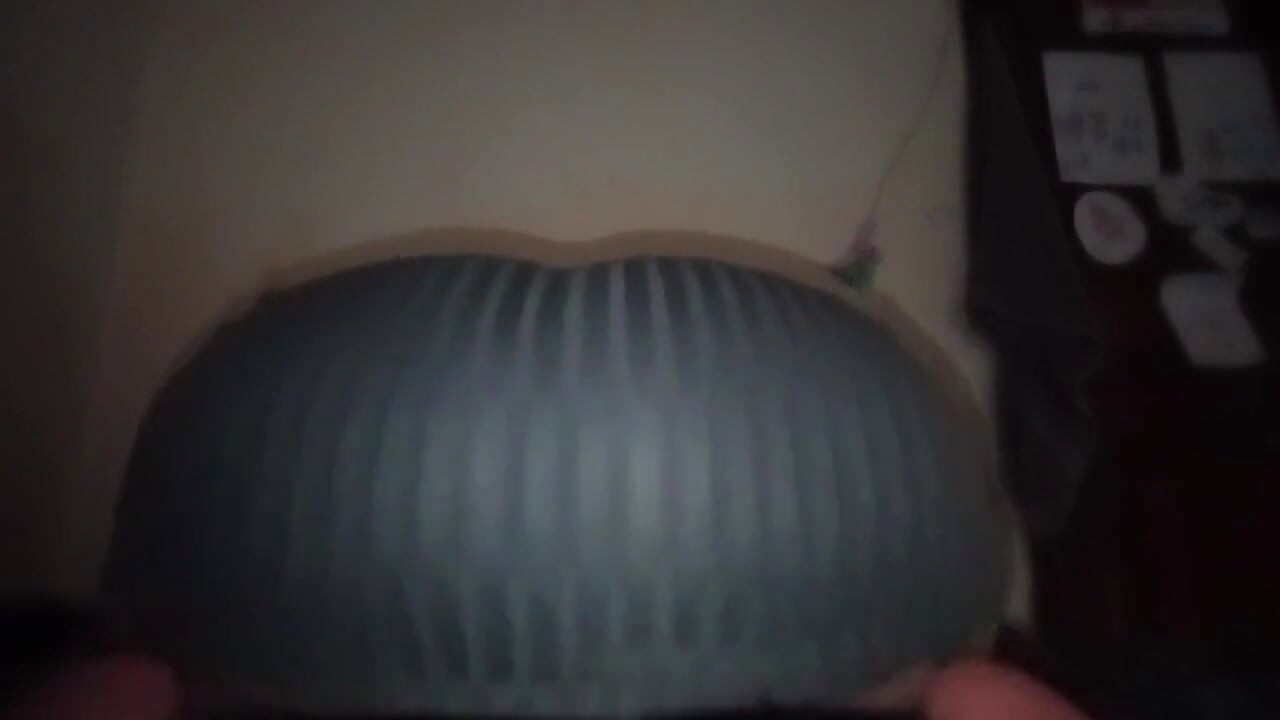 Pérola em vestido sexy