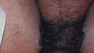 Desi chłopak masterbation z prezerwatyw owłosione cipki wytryski crempie indyjski sex desi sex desi chudai indyjski chudai lund lub chut