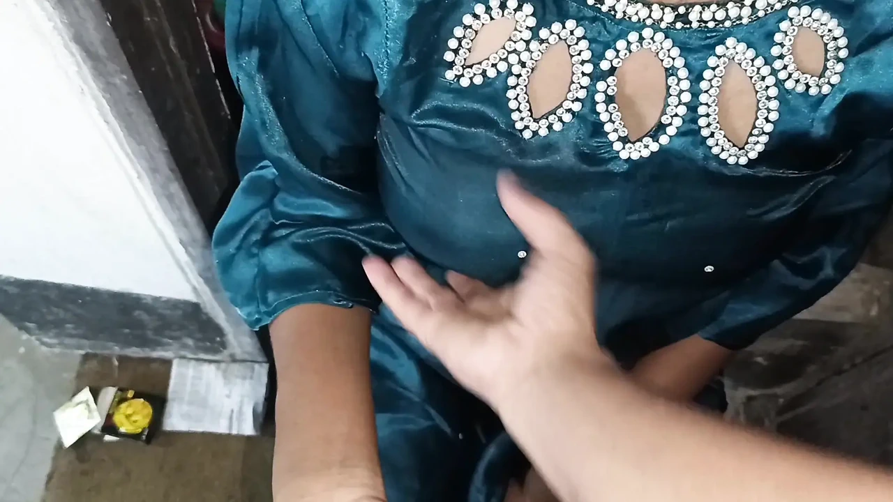 我第一次给我的新哥好好地操她