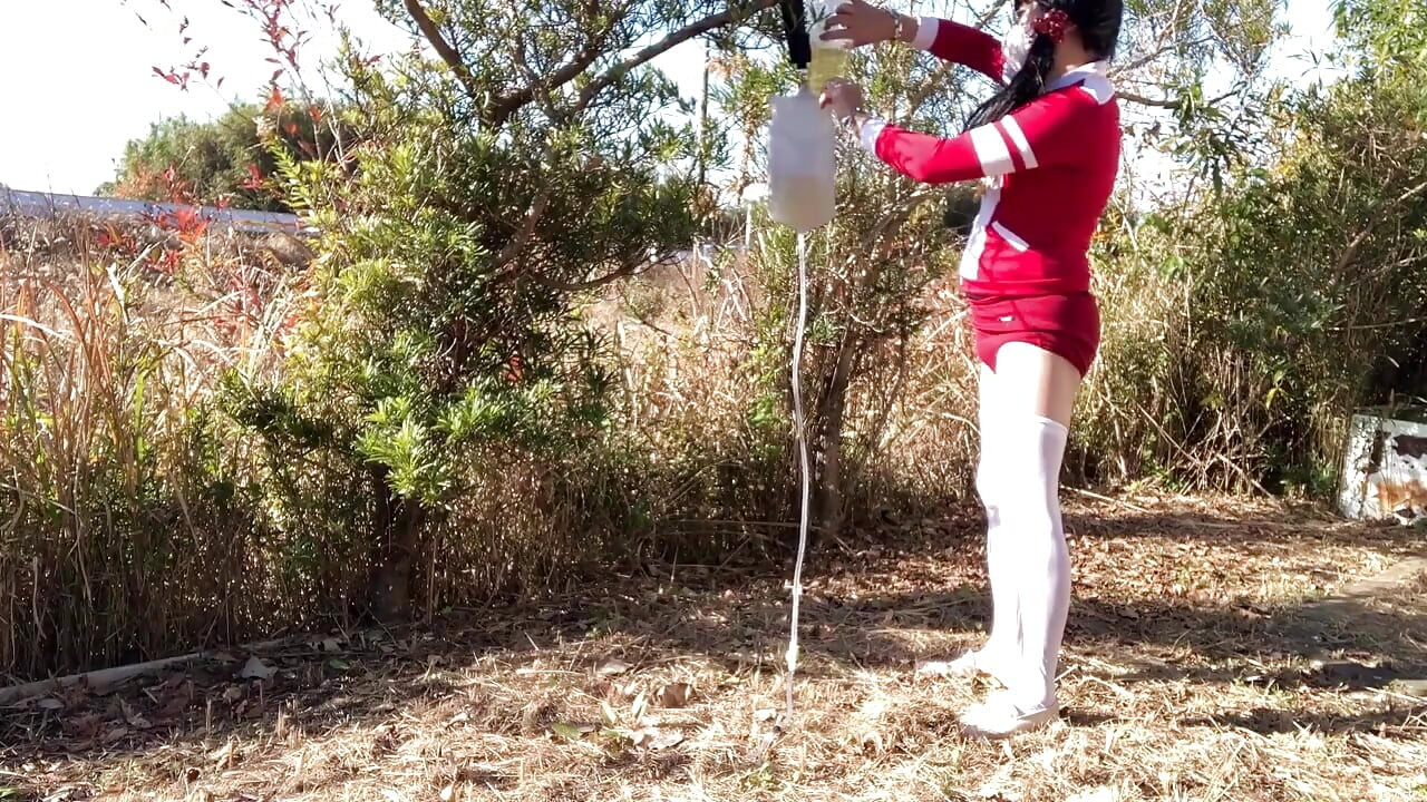 คําสั่งของผู้ฝึกสอนฉบับที่ 46: สวมกางเกงในและฉี่ในคลองตูดของคุณ