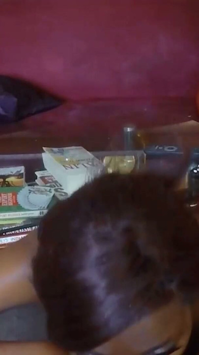 Sıkı Siyah Am Geriliyor, Yüzüne Boşalma ve Boğazına Dökülen Spermle Dolduruluyor | Clip 1